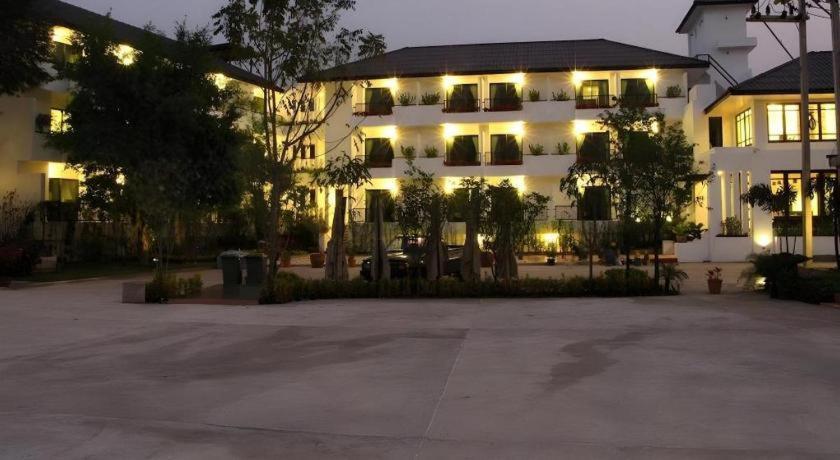 Baan Nan Hotel ภายนอก รูปภาพ
